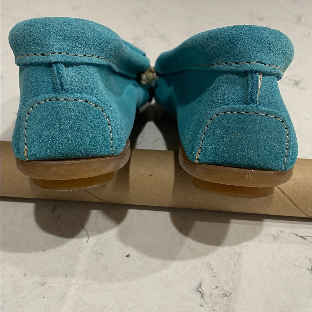 Minnetonka Women's Vibrant Blue Moccasins - Picture 5 of 8